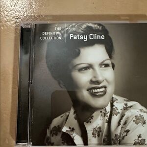 EUC Vintage Patsy Cline The Definitive Collection CD